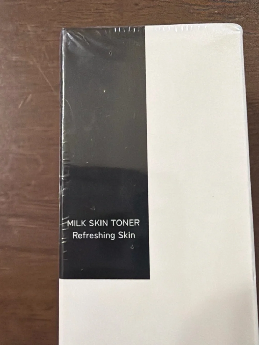 Milk Skin Toner - Refreshing Skin (White)